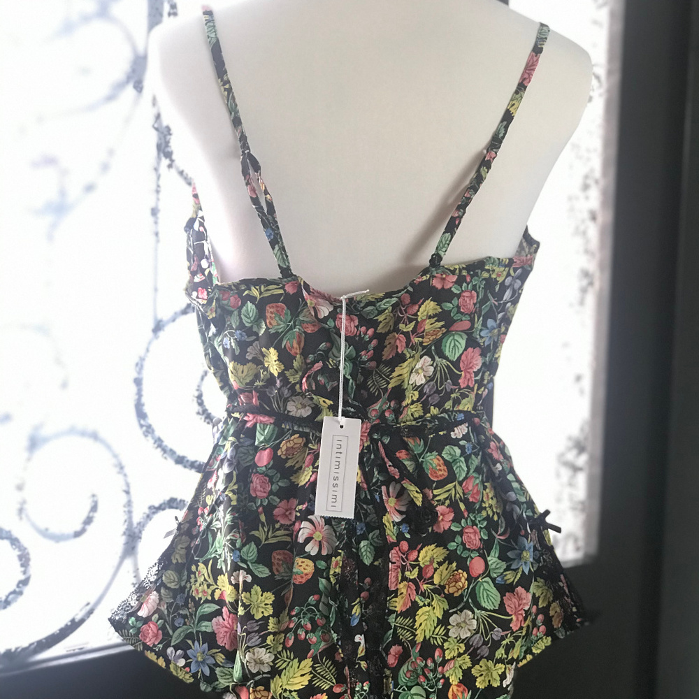 Intimissimi Camisole-Size Large - Picture 3 of 6